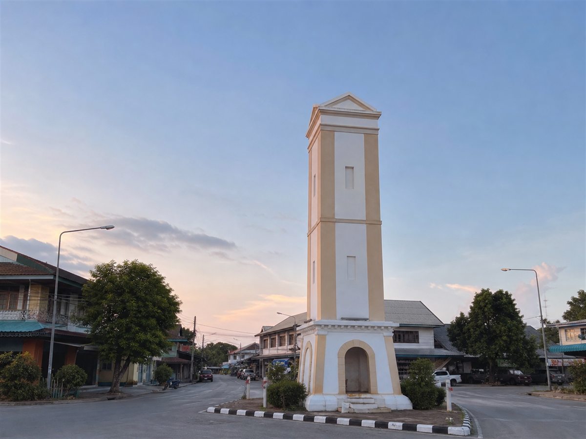 หอนาฬิกาเมืองอุทัยธานี