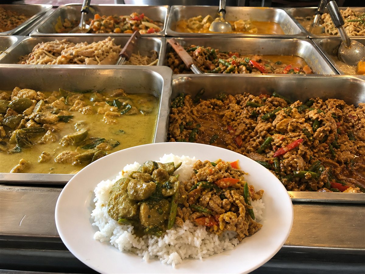 ร้านข้าวแกงในตลาด